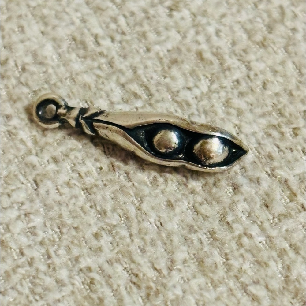 James Avery Two Peas in a Pod Charm
